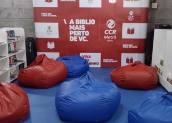 Estação Campo da Pólvora recebe biblioteca itinerante com acervo de mil livros