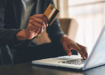 Isenção de imposto para compras internacionais de até US$ 50 começa hoje; veja o que muda