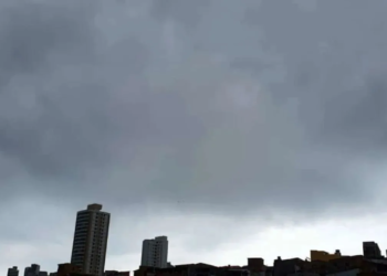 Salvador terá muitas nuvens e chuva isolada nesta terça (1°)