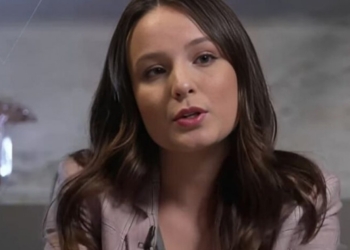 Polícia ouve pais de Larissa Manoela no inquérito que apura racismo religioso