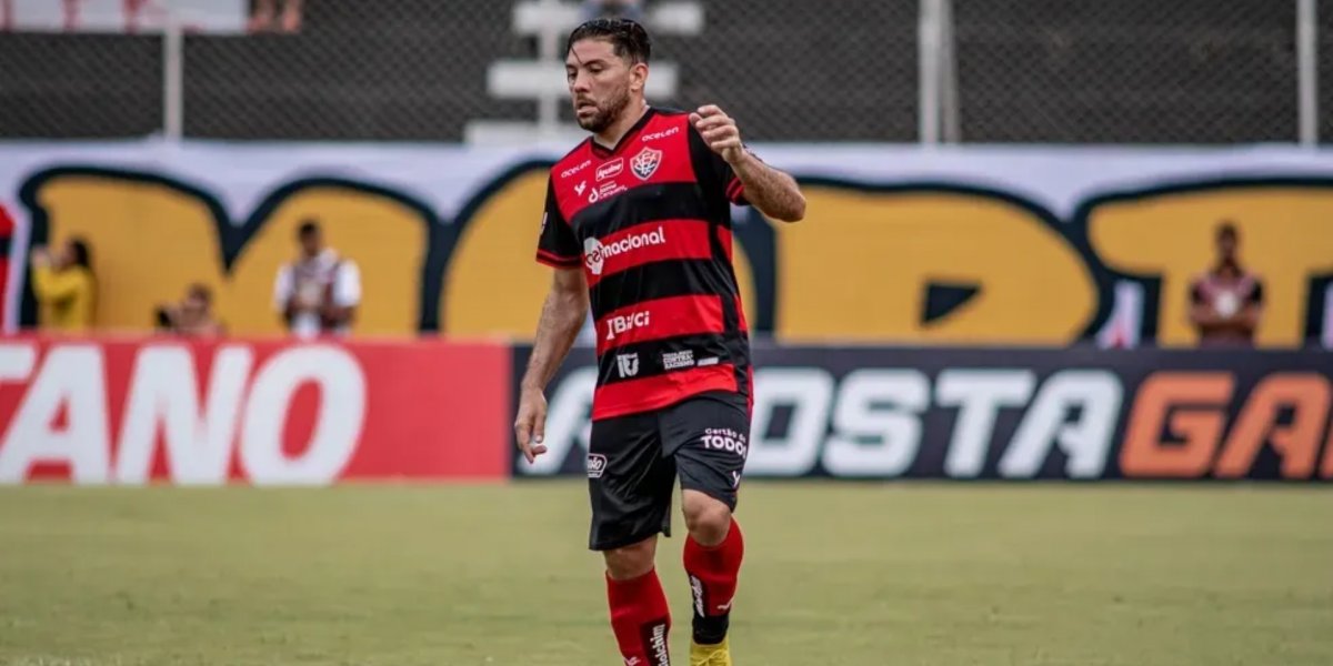 Diego Torres deixa o Vitória e acerta com clube da Série C