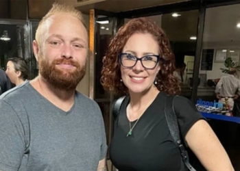 PF faz buscas em endereços de Carla Zambelli; hacker da ‘vaza jato’ é preso