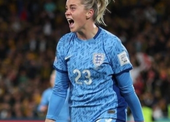 Inglaterra supera Austrália e decide Copa do Mundo contra Espanha