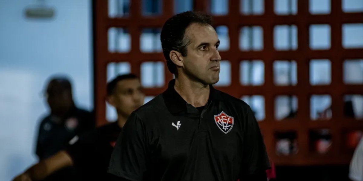 “Vitória muito importante”, diz Léo Condé após Rubro-Negro vencer mais uma