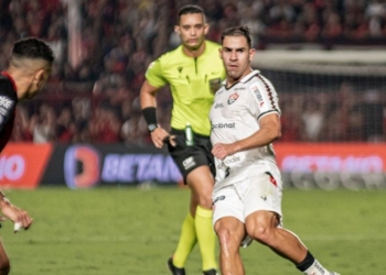 Atual líder da Série B, Vitória tem apenas 23.6% de chance de título, diz estudo