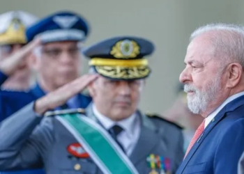 Governo Lula vai associar Forças Armadas à democracia no 7 de setembro