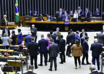 Câmara e Senado só têm até sexta para votar MP do reajuste dos salários de servidores públicos