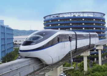 Bruno Reis comenta sobre compra de vagões do VLT pelo Governo do Estado