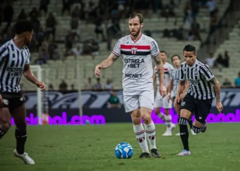 Volante relembra virada de chave do Botafogo-SP no último encontro com o Vitória: “Temos condições de ganhar”