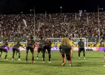 Série B: Após fim da rodada, Vitória vai a 87,8% de chances de acesso