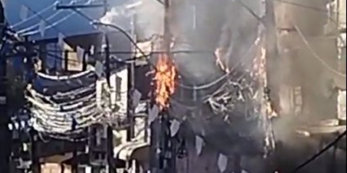 Poste pega fogo no bairro de Pernambués; Coelba já está no local