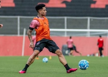 Vitória jogará com dois desfalques e um reforço contra o Avaí