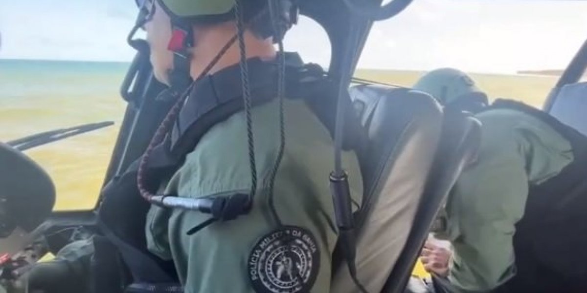 Duas pessoas são resgatadas de afogamento por helicóptero em praia de Jauá