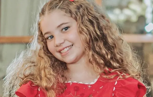 Aos nove anos, atriz baiana é protagonista em novela portuguesa