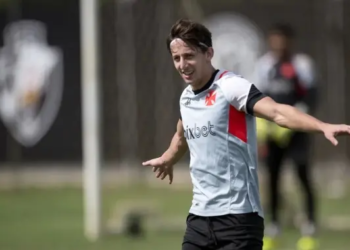 Vasco anuncia empréstimo de volante paraguaio ao Talles, da Argentina