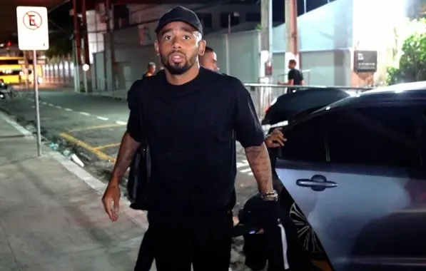 Gabriel Jesus se apresenta e Seleção Brasileira fica completa para estreia nas eliminatórias