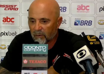 Flamengo busca substituto imediato para demitir o técnico Sampaoli, diz site