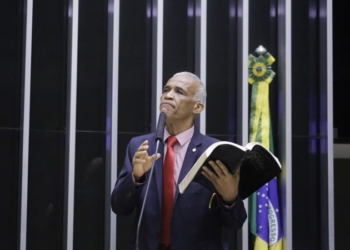 Pastor Isidório quebra o silêncio após polêmica com discurso transfóbico