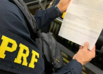 PRF prende foragido por não pagar pensão e motorista embriagado; ações ocorreram em BRs na Bahia