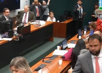 Deputados governistas abandonam sessão sobre PL do casamento homoafetivo