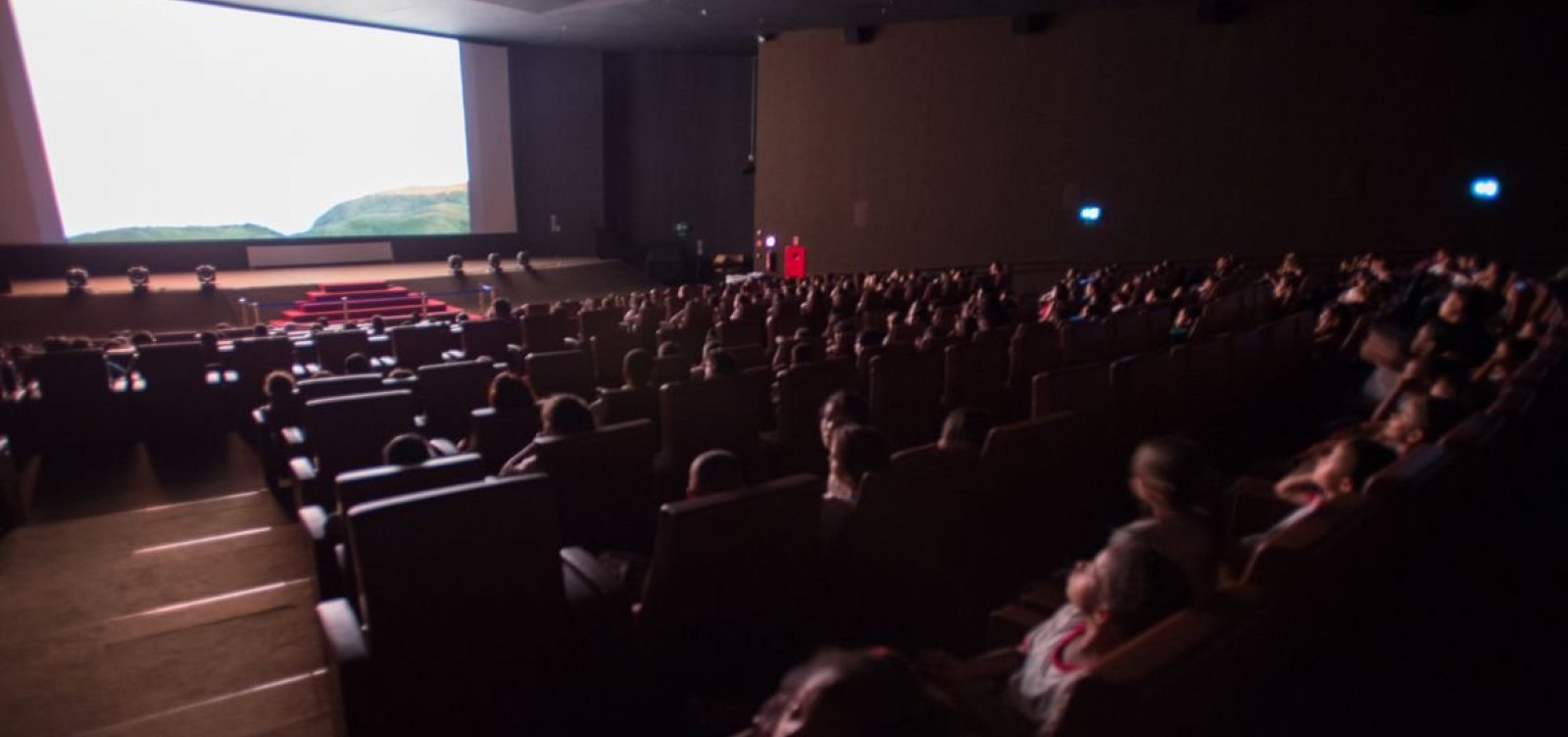 Prefeitura enviará à CMS projeto que libera meia-entrada em eventos culturais para professores