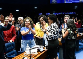 Senado aprova mudanças na Lei de Cotas, reduz renda máxima para matrícula e inclui quilombolas