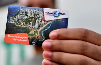 Vereadora propõe extinção do limite de meia passagem estudantil