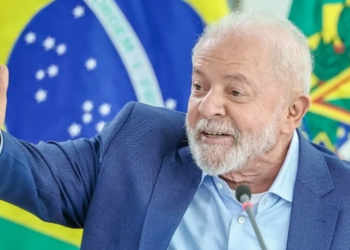 Lula exalta prêmio para Messi e alfineta Neymar: “Não combina com farra”