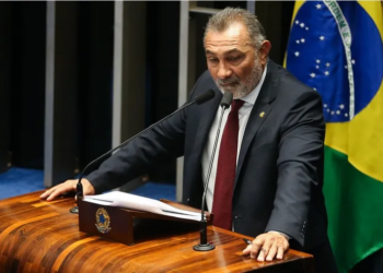 Polícia tenta prender ex-senador de RR suspeito de mandar matar mulher