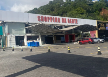 Segurança morre após ataque a tiros em shopping no bairro de Brotas
