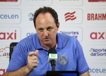 Rogério Ceni se irrita com especulação de contratação de ex-Vitória