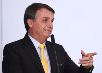 Bolsonaro ganha prêmio da Mega-Sena em bolão do PL