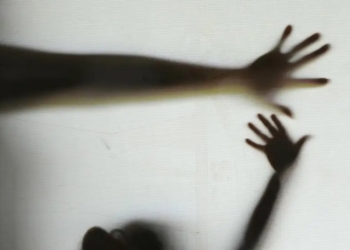A cada oito minutos uma mulher ou criança é estuprada no Brasil