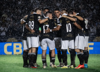 Derrota para o Corinthians torna Vasco favorito ao rebaixamento