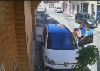 Bandidos roubam carro de homem que tentava estacionar no bairro da Ribeira