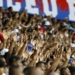 Jogadores do Bahia discutem com torcida após derrota dentro de casav