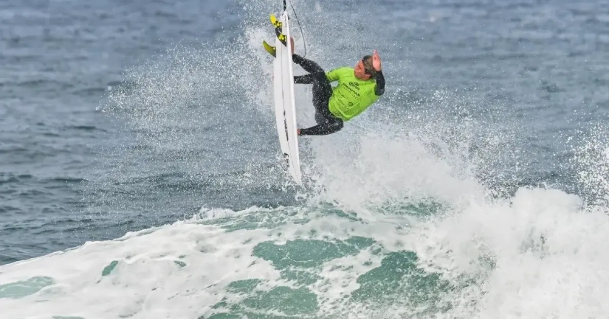 Praia de Stella Maris sediará 5ª etapa campeonato nacional de surfe