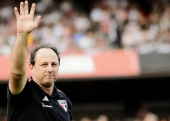 Rogério Ceni reencontra São Paulo pela primeira vez à frente do Bahia