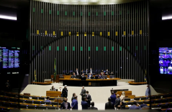 Plenário aprova regulamentação das ‘bets’; texto volta à Câmara