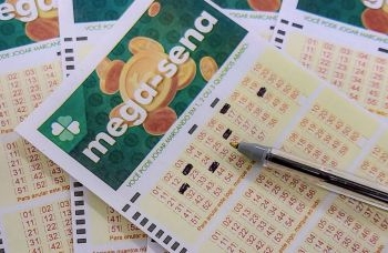 Ninguém acerta as dezenas da Mega-Sena e prêmio acumula para a Mega da Virada