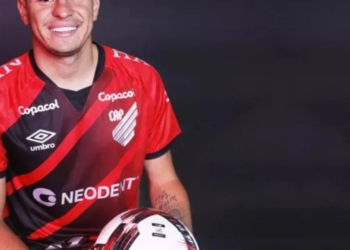 Bahia tem interesse na contratação de Hugo Moura, ex-Flamengo