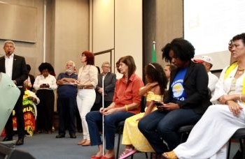 Jerônimo participa de ato em defesa da democracia que relembra ataques golpistas