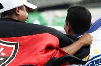 Movimento tenta o fim das torcidas únicas no futebol