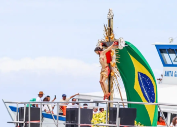Procissão marítima marca celebrações em honra ao Senhor do Bonfim