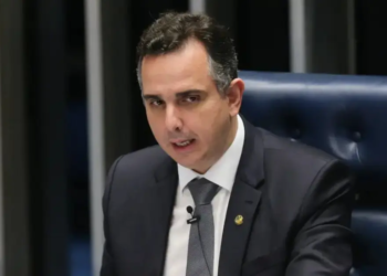 Senado justifica pedido de destruição de provas em celular, diz colunista