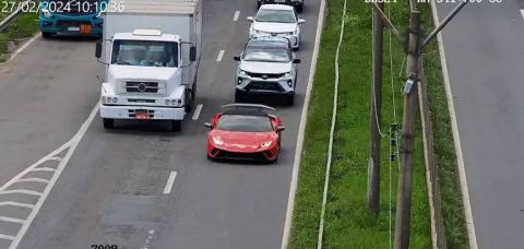 Lamborghini é apreendida pela PRF após passar sem pagar pedágio na BR 324