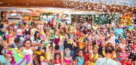 Período do Carnaval deve movimentar R$ 4 bi na Bahia, estima Fecomércio-BA