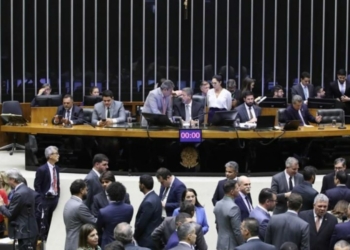 Fim da saidinha no feriado: Câmara aprova projeto que limita liberação de presos