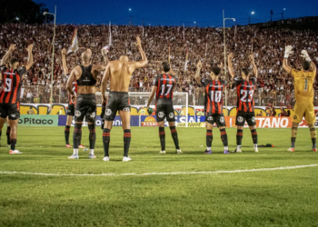 Fora do G4, Vitória precisa de combinação de resultados para avançar