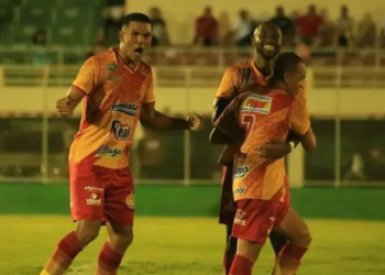 Juazeirense dá show contra o River e segue viva na Copa do Nordeste